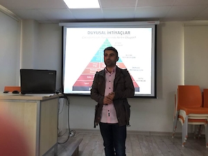 Kurucumuz Dr Gülçin Babaoğlu Hizmet İçi Eğitim Saatinde Akici Ve Doğru Okuma Stratejileri Hakkında , Kayhan Savaş Öğretmenimiz Psikomotor Egzersiz Beceri Öğretimi Sırasında Gömülü Öğretim Teknikleri Hakkında Bilgi Verdi.