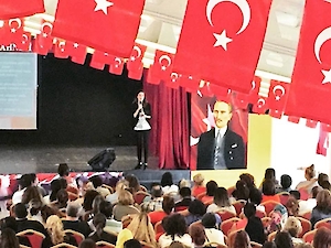 Kurucumuz Dr. Gülçin Babaoğlu Ve İşitme Engelliler Öğretmenimiz Nazlı Yıldıran Akbaş İlk Ve Orta Dereceli Okullarda Uygulanan Kaynaştirma Eğitimlerinde Karşilaşilan Sorunlar Ve Çözümleri Konulu Paneli Sundular.