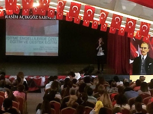 Kurucumuz Dr. Gülçin Babaoğlu Ve İşitme Engelliler Öğretmenimiz Nazlı Yıldıran Akbaş İlk Ve Orta Dereceli Okullarda Uygulanan Kaynaştirma Eğitimlerinde Karşilaşilan Sorunlar Ve Çözümleri Konulu Paneli Sundular.