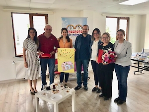 İşitme Engellilerin Ailelerine Umut İşığı Oldu