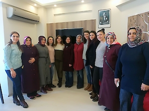 Anneler Bir Araya Geliyor