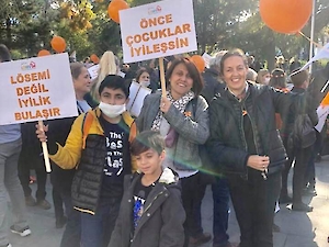 Lösemi Bulaşmaz, İyilik Bulaşir