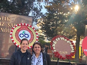 10 Kasim Atamizi Anma Törenlerindeyiz