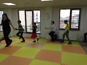 Ritim - Dans Atölyesi Çalişmalari Devam Ediyor