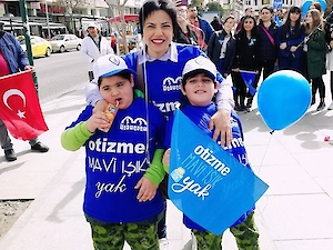 Çorlu Otizme Mavi İşik Yakti