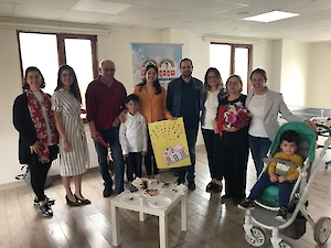 İşitme Engellilerin Ailelerine Umut İşığı Oldu